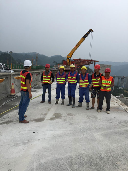 长沙釜神建筑工程有限公司,长沙混凝土绳锯切割,建筑物加固,建筑物拆除,长沙建筑物加固哪里好