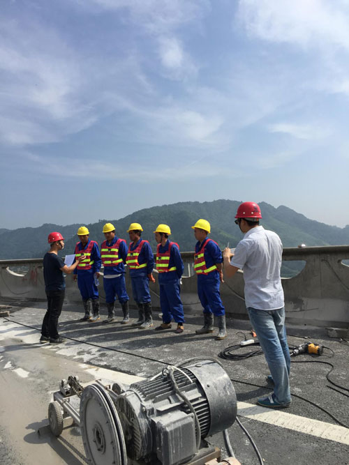 长沙釜神建筑工程有限公司,长沙混凝土绳锯切割,建筑物加固,建筑物拆除,长沙建筑物加固哪里好