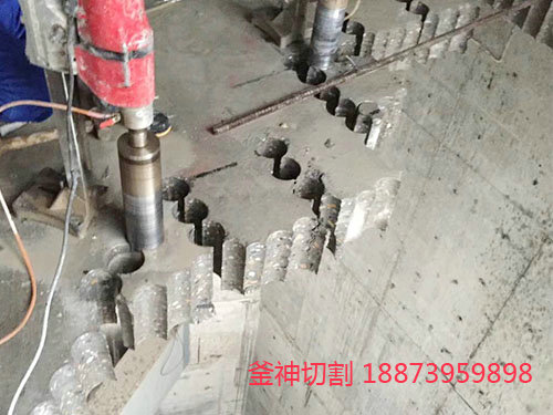 长沙釜神建筑工程有限公司,长沙混凝土绳锯切割,建筑物加固,建筑物拆除,长沙建筑物加固哪里好
